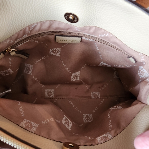 Classy Anne Klein Bag Clutch Purse Cream with Wallet and Pretty Tie - Picture 14 of 16